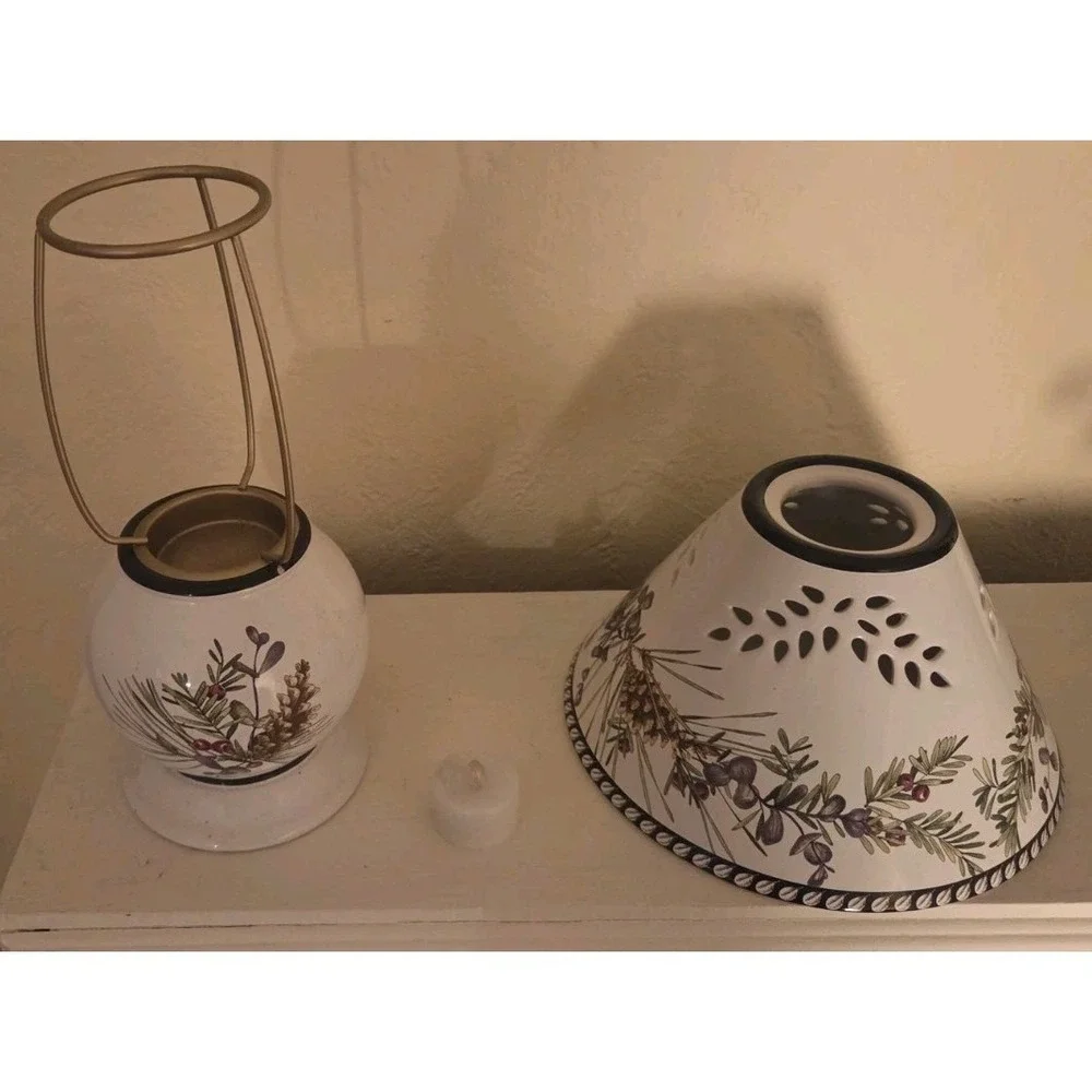 Lenox candle hurricane